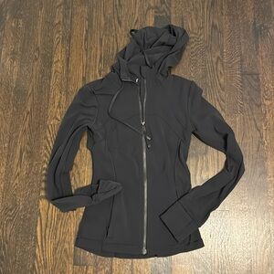 Lululemon zip up fitted jacket size 4